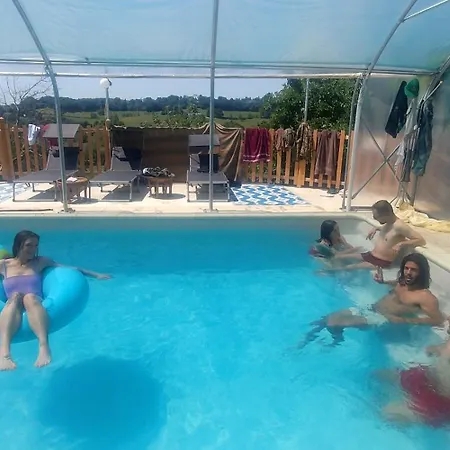 Tente-Cabane En Quercy Luxury tent Planioles