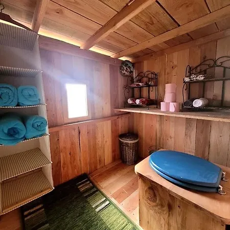 Tente-cabane En Quercy Glamping Planioles